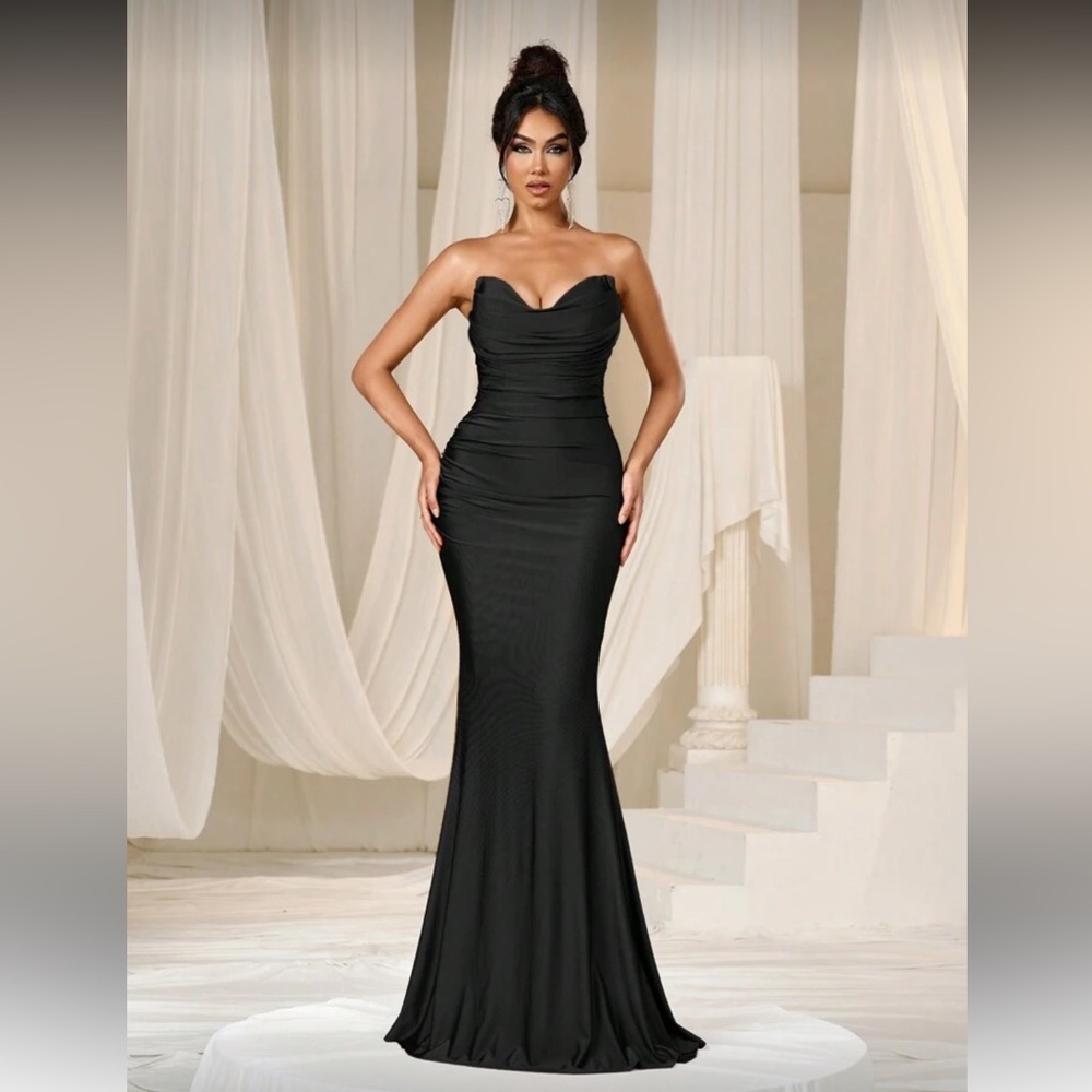 Faeriesty Women Elegant Women's
Elegant Strapless Heart-Shaped Neckline